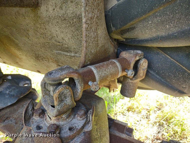 image for item DQ1725 New Holland 1441  windrower