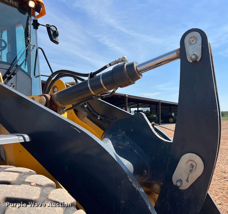 image for item DR5673 2021 John Deere 624 P-Tier  wheel loader