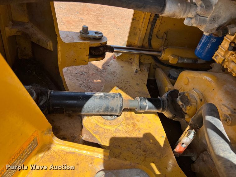 image for item DR5673 2021 John Deere 624 P-Tier  wheel loader