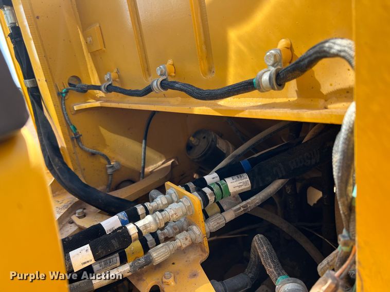 image for item DR5673 2021 John Deere 624 P-Tier  wheel loader