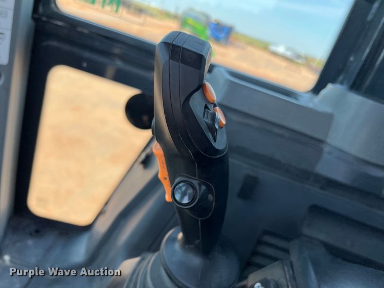 image for item DR5673 2021 John Deere 624 P-Tier  wheel loader