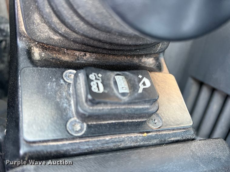 image for item DR5673 2021 John Deere 624 P-Tier  wheel loader