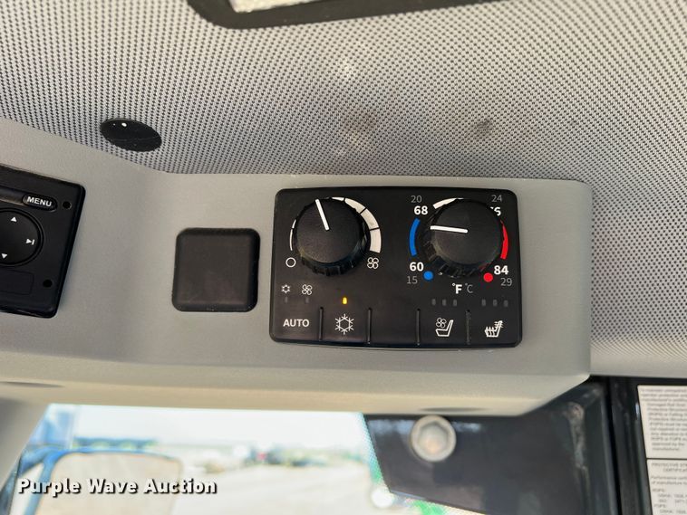 image for item DR5673 2021 John Deere 624 P-Tier  wheel loader