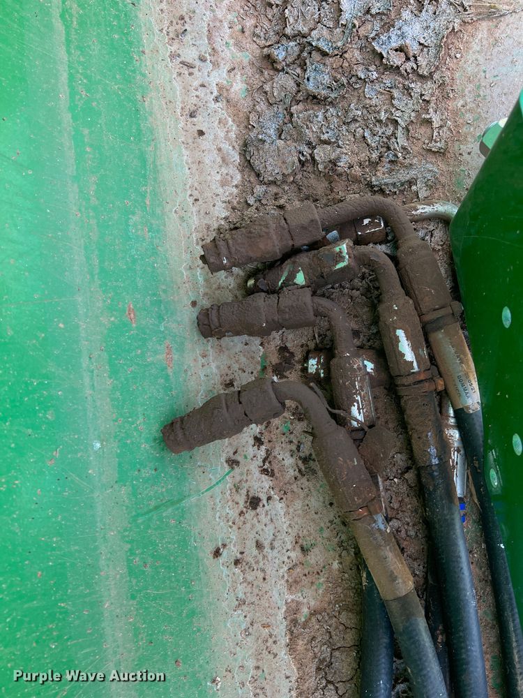 image for item DR5675 John Deere 700M  loader