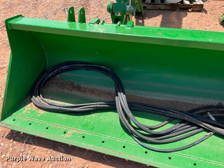 image for item DR5675 John Deere 700M  loader