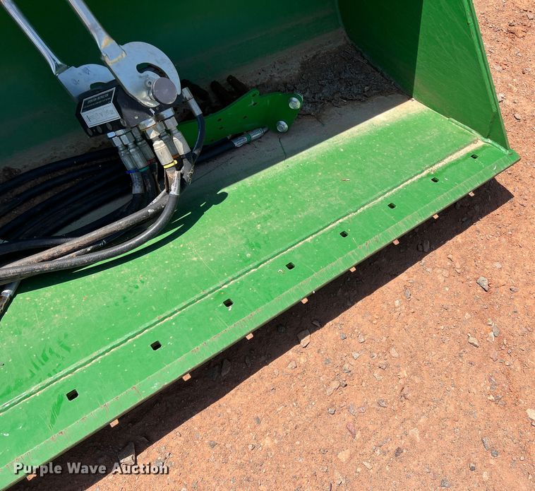 image for item DR5675 John Deere 700M  loader