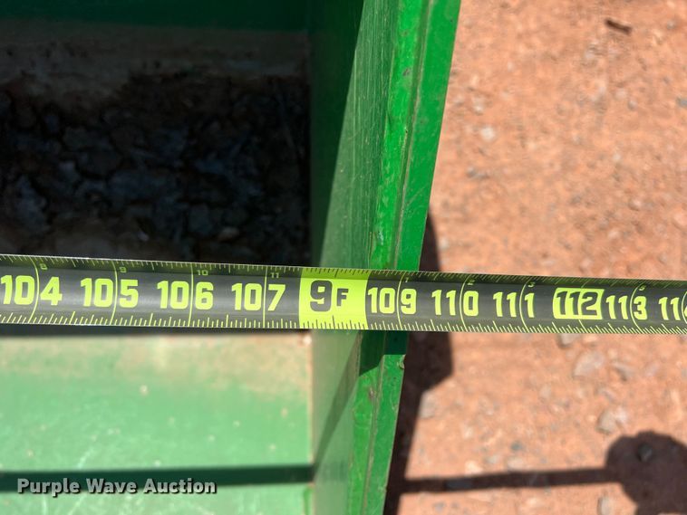 image for item DR5675 John Deere 700M  loader