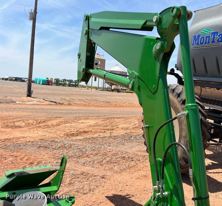 image for item DR5675 John Deere 700M  loader