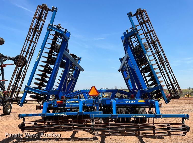 image for item DR5678 2012 Landoll 7431-33  vertical tillage