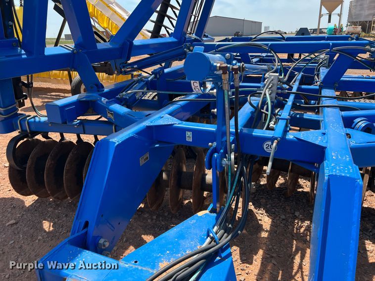 image for item DR5678 2012 Landoll 7431-33  vertical tillage