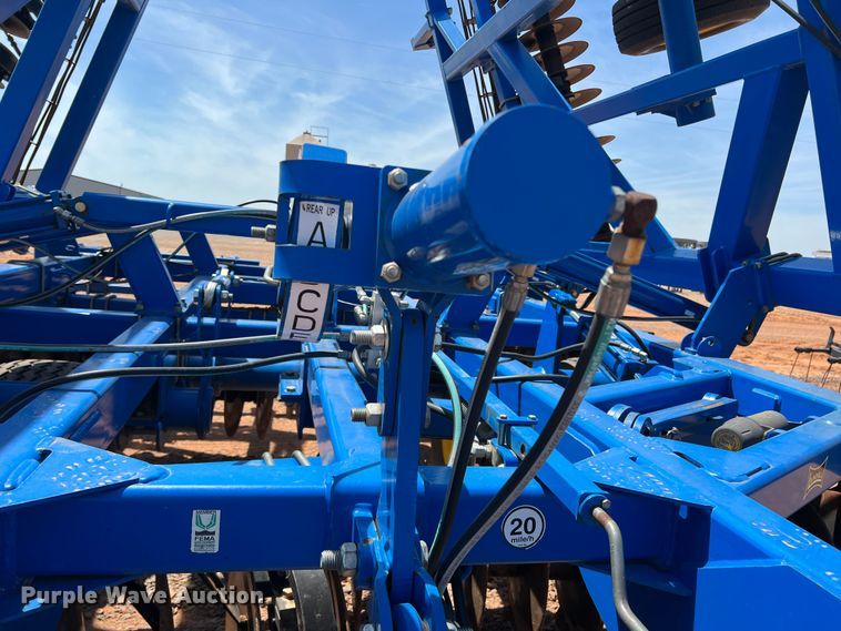 image for item DR5678 2012 Landoll 7431-33  vertical tillage
