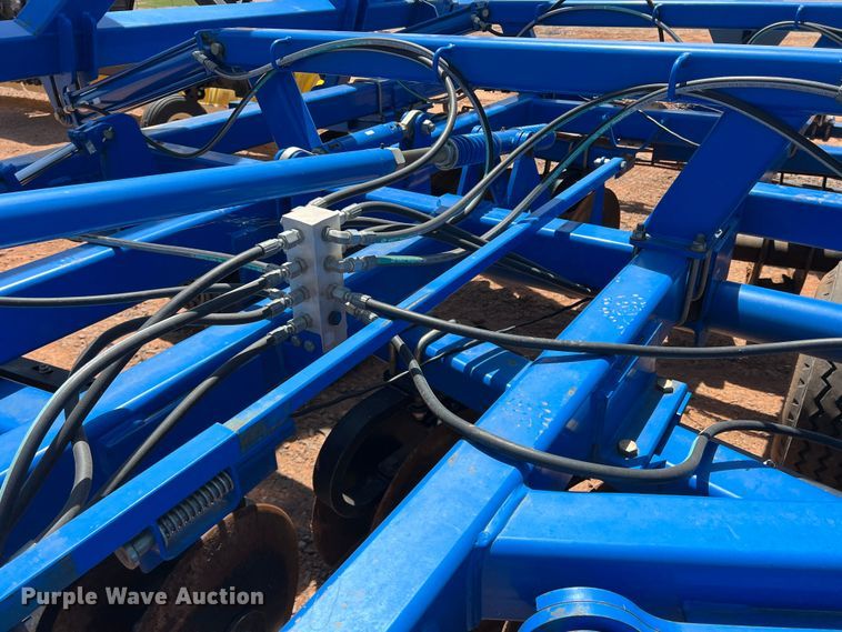 image for item DR5678 2012 Landoll 7431-33  vertical tillage