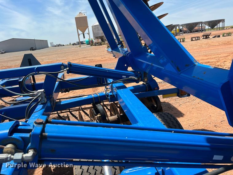 image for item DR5678 2012 Landoll 7431-33  vertical tillage