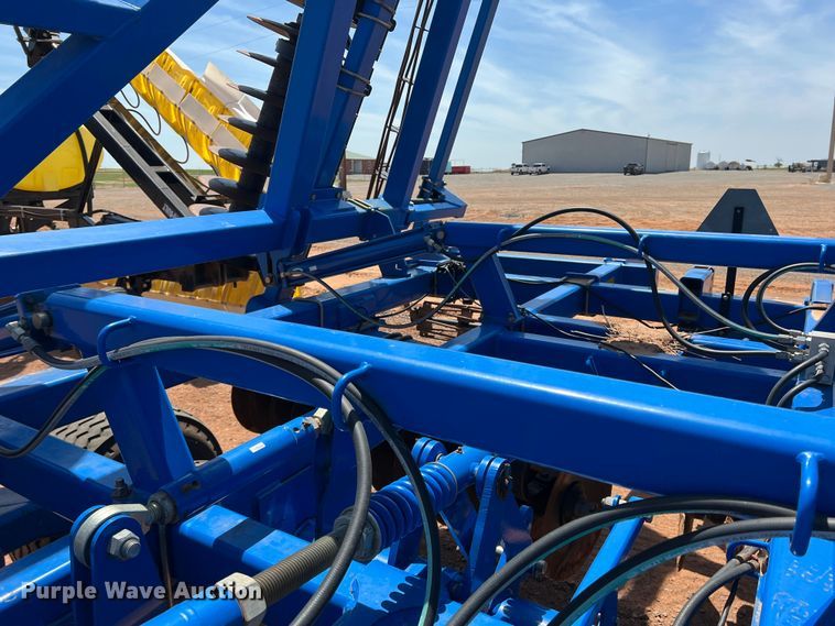 image for item DR5678 2012 Landoll 7431-33  vertical tillage