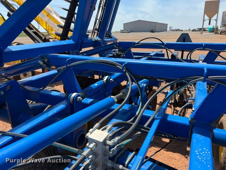 image for item DR5678 2012 Landoll 7431-33  vertical tillage