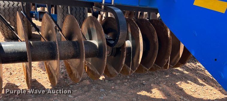 image for item DR5678 2012 Landoll 7431-33  vertical tillage