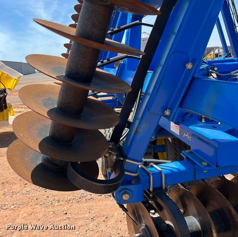 image for item DR5678 2012 Landoll 7431-33  vertical tillage