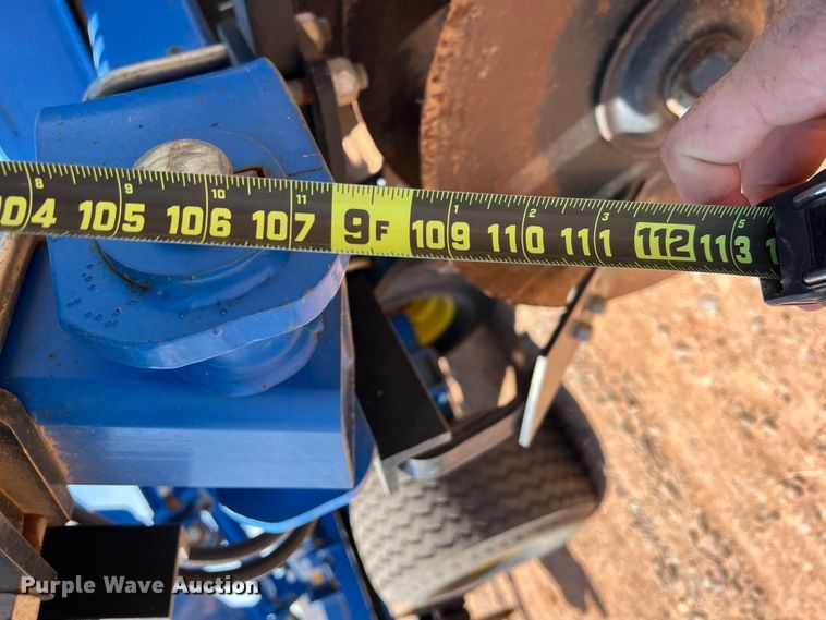 image for item DR5678 2012 Landoll 7431-33  vertical tillage