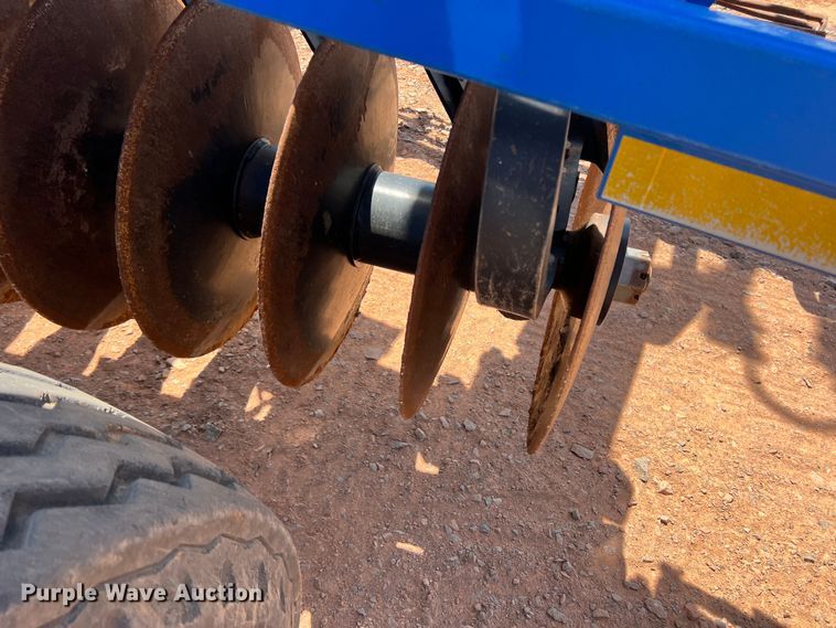 image for item DR5678 2012 Landoll 7431-33  vertical tillage