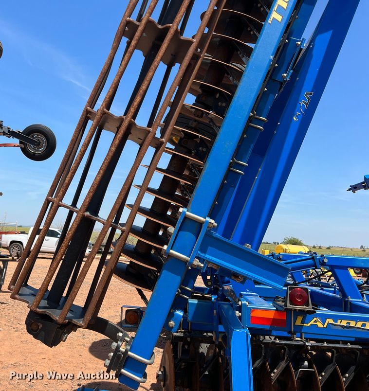 image for item DR5678 2012 Landoll 7431-33  vertical tillage