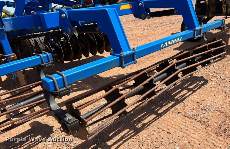 image for item DR5678 2012 Landoll 7431-33  vertical tillage
