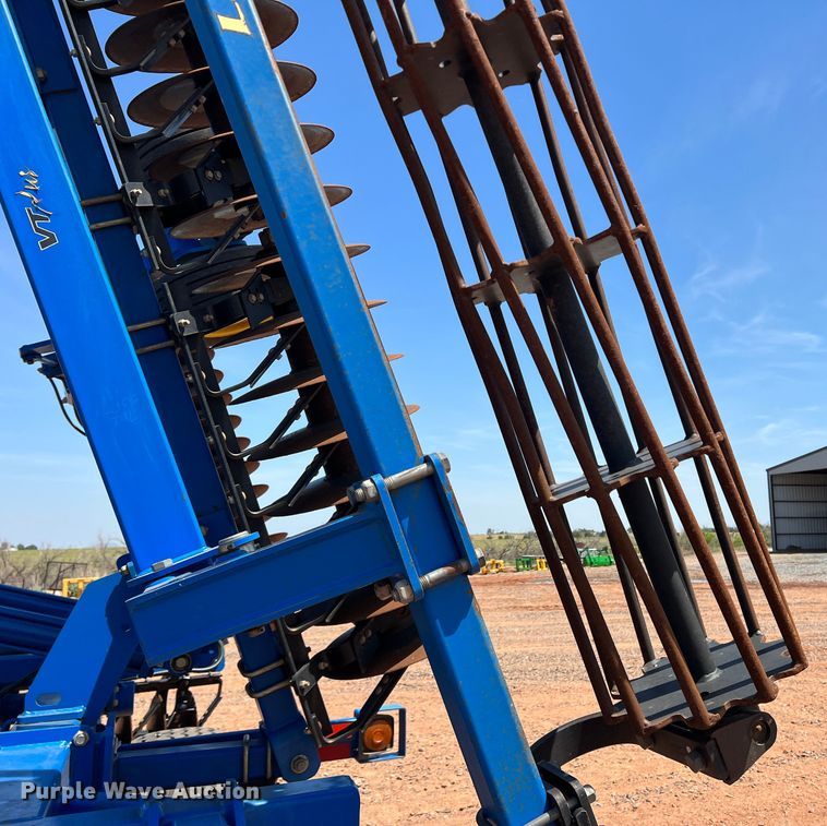 image for item DR5678 2012 Landoll 7431-33  vertical tillage