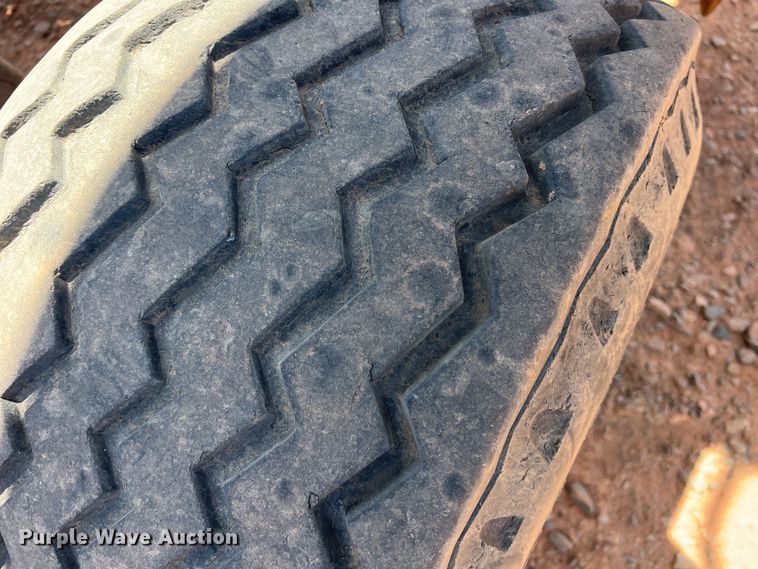 image for item DR5678 2012 Landoll 7431-33  vertical tillage