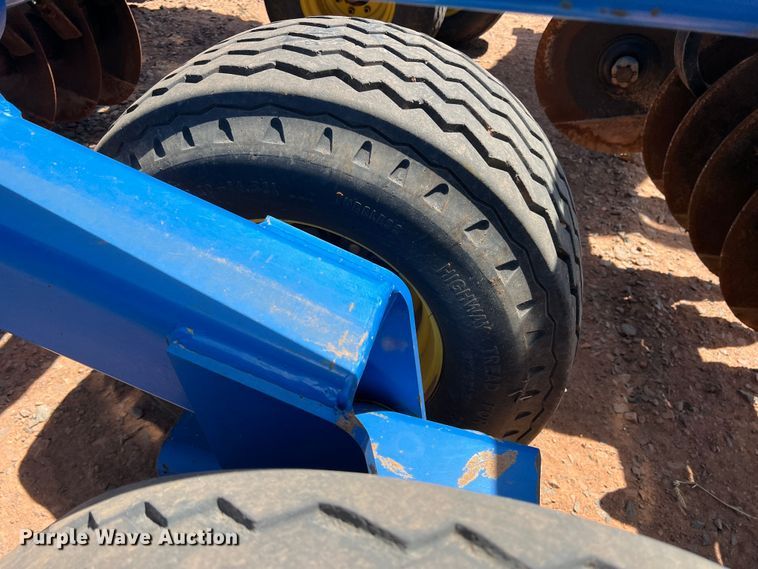 image for item DR5678 2012 Landoll 7431-33  vertical tillage