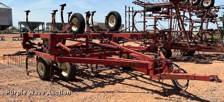 image for item DR5680 Case 5700CHPL  field cultivator