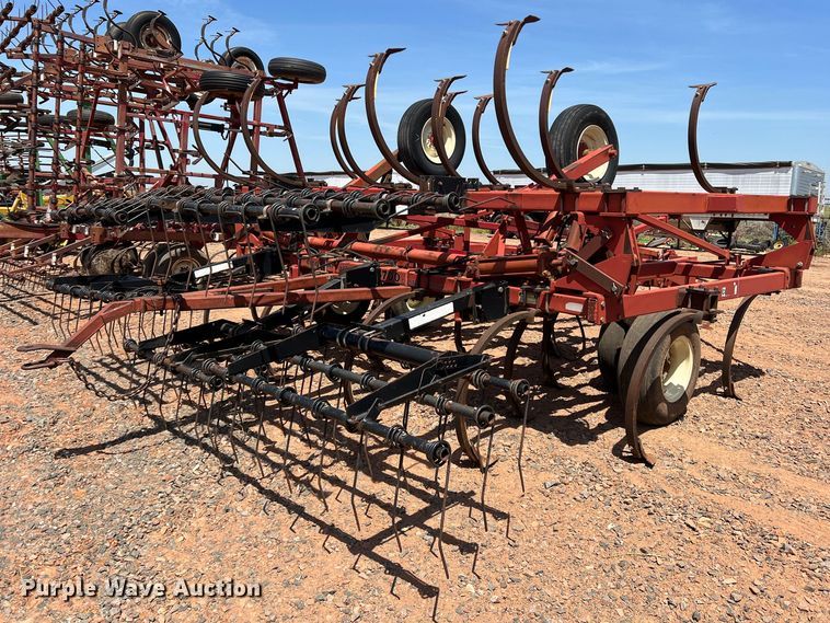 image for item DR5680 Case 5700CHPL  field cultivator