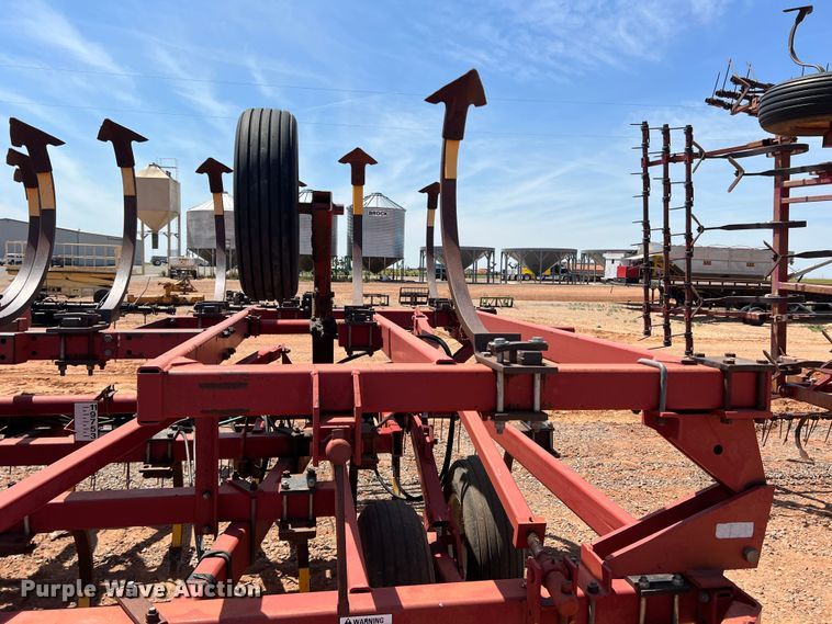 image for item DR5680 Case 5700CHPL  field cultivator