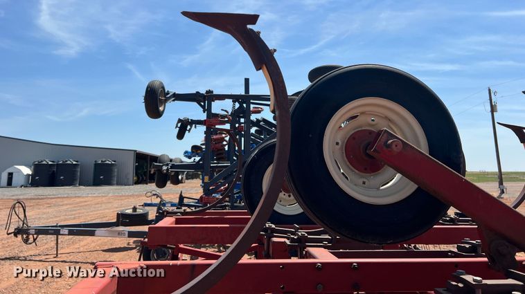 image for item DR5680 Case 5700CHPL  field cultivator