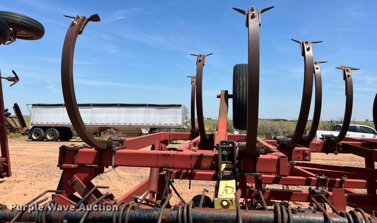 image for item DR5680 Case 5700CHPL  field cultivator