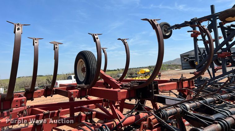 image for item DR5680 Case 5700CHPL  field cultivator