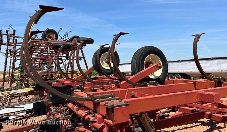 image for item DR5680 Case 5700CHPL  field cultivator