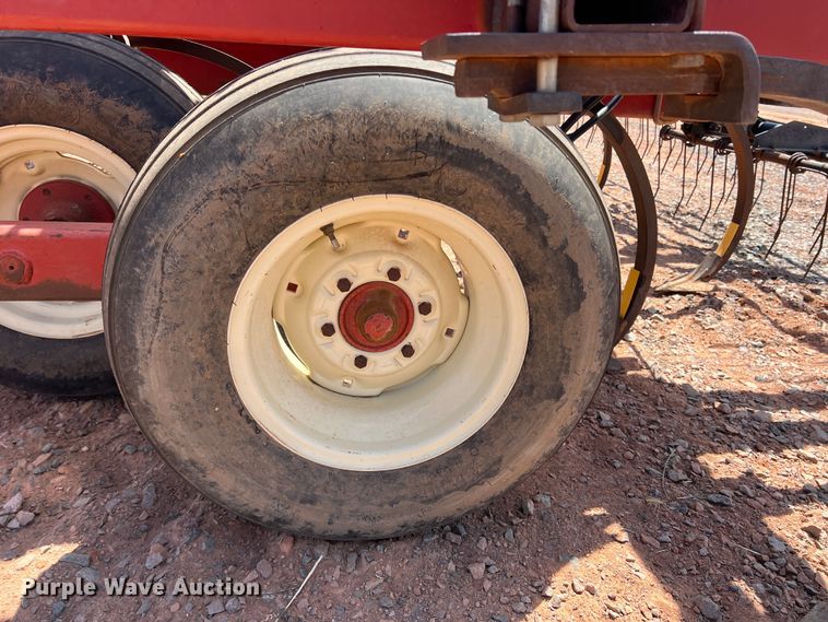 image for item DR5680 Case 5700CHPL  field cultivator