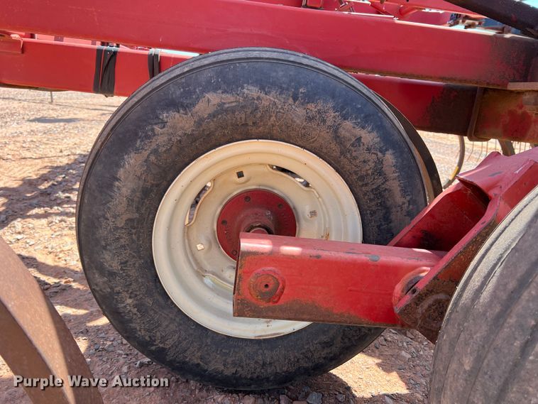 image for item DR5680 Case 5700CHPL  field cultivator