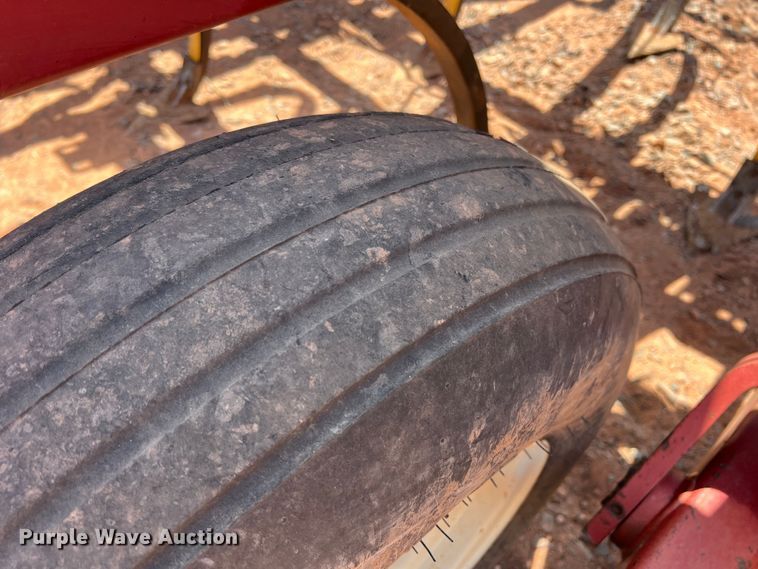 image for item DR5680 Case 5700CHPL  field cultivator