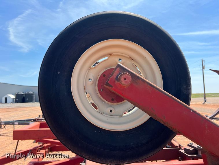 image for item DR5680 Case 5700CHPL  field cultivator