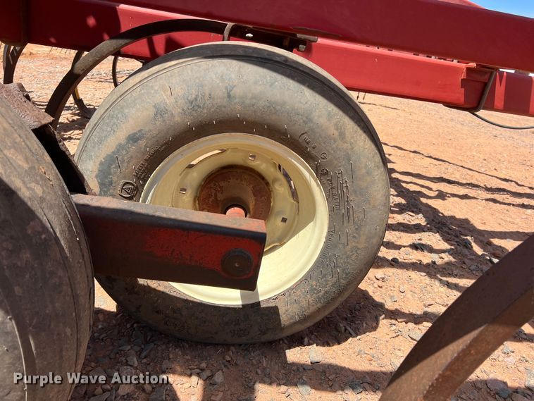 image for item DR5680 Case 5700CHPL  field cultivator