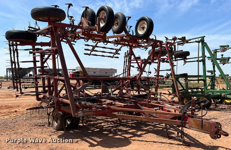 image for item DR5681 Field cultivator