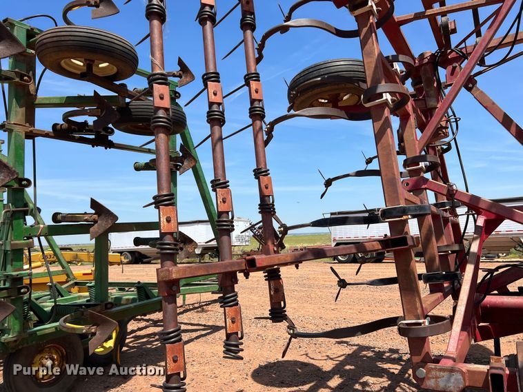 image for item DR5681 Field cultivator