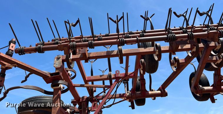 image for item DR5681 Field cultivator