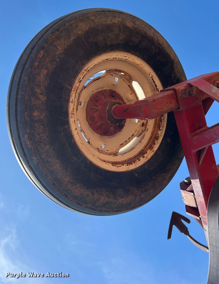 image for item DR5681 Field cultivator