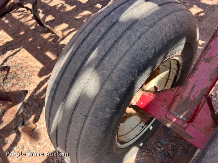 image for item DR5681 Field cultivator