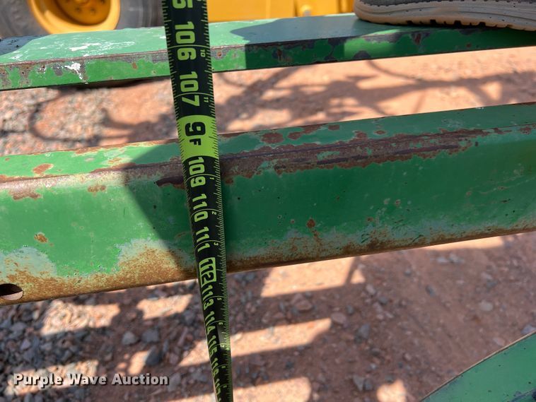 image for item DR5682 John Deere 1610  field cultivator