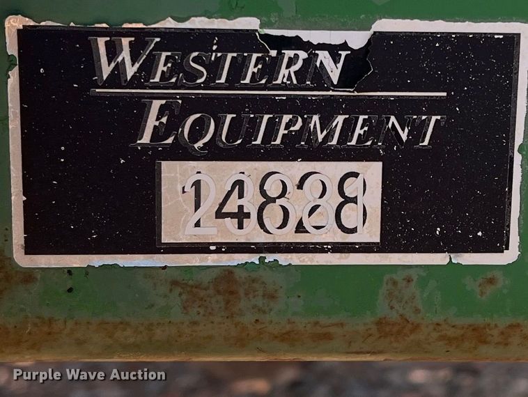 image for item DR5682 John Deere 1610  field cultivator