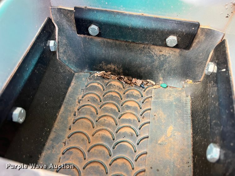 image for item DR5684 CrustBuster 90926700  seed tender