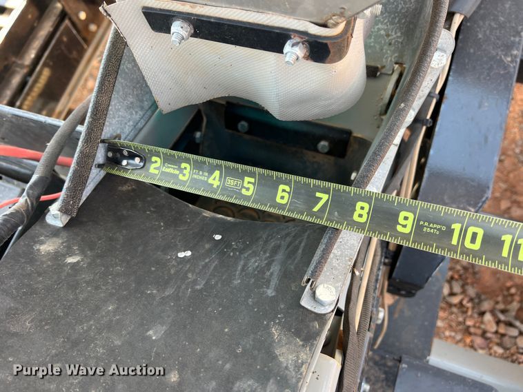 image for item DR5684 CrustBuster 90926700  seed tender