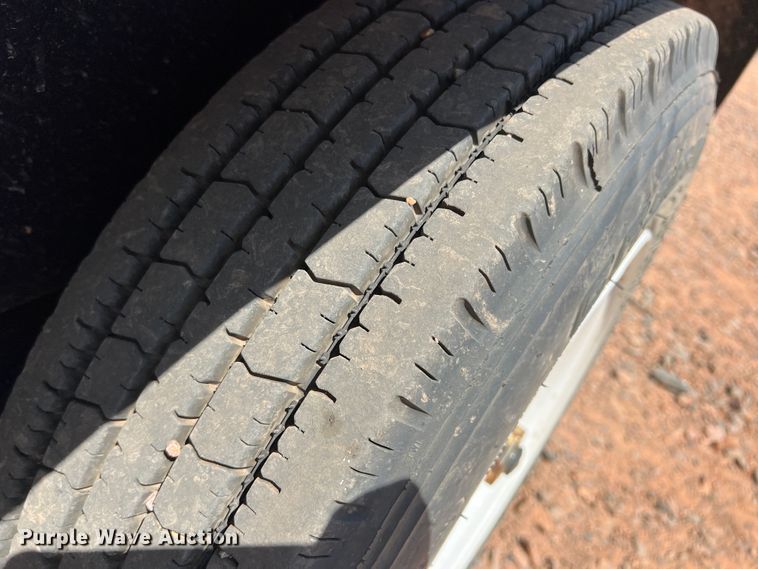 image for item DR5684 CrustBuster 90926700  seed tender